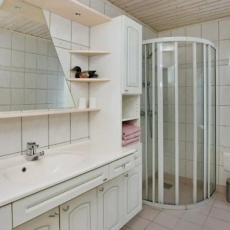 Two-bedroom Holiday In 9 Ferienhaus Ålbæk