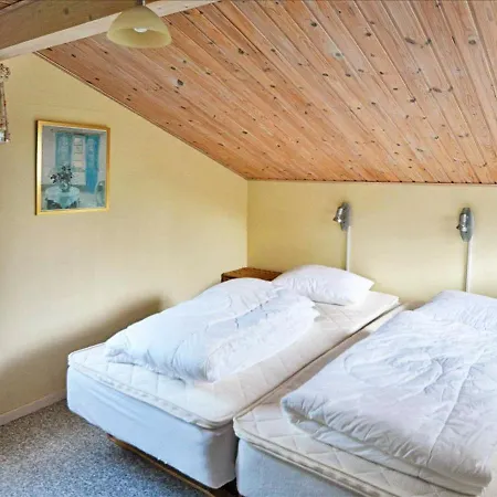 Two-bedroom Holiday In 9 Ålbæk