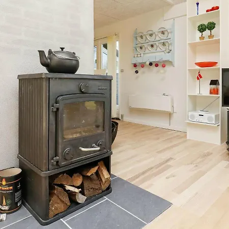 Two-bedroom Holiday In 9 Ålbæk