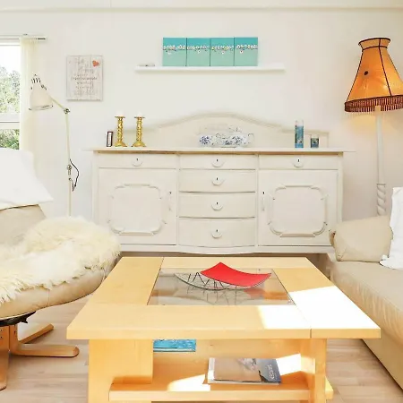 Ferienhaus Two-bedroom Holiday In 9 *