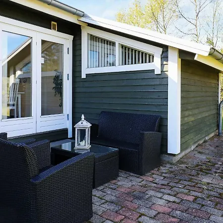 Ferienhaus Two-bedroom Holiday In 9 *