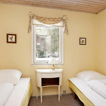 Two-bedroom Holiday In 9 Ferienhaus