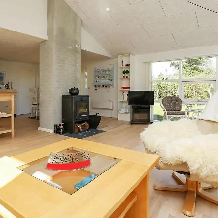 Two-bedroom Holiday In 9 Ferienhaus Ålbæk